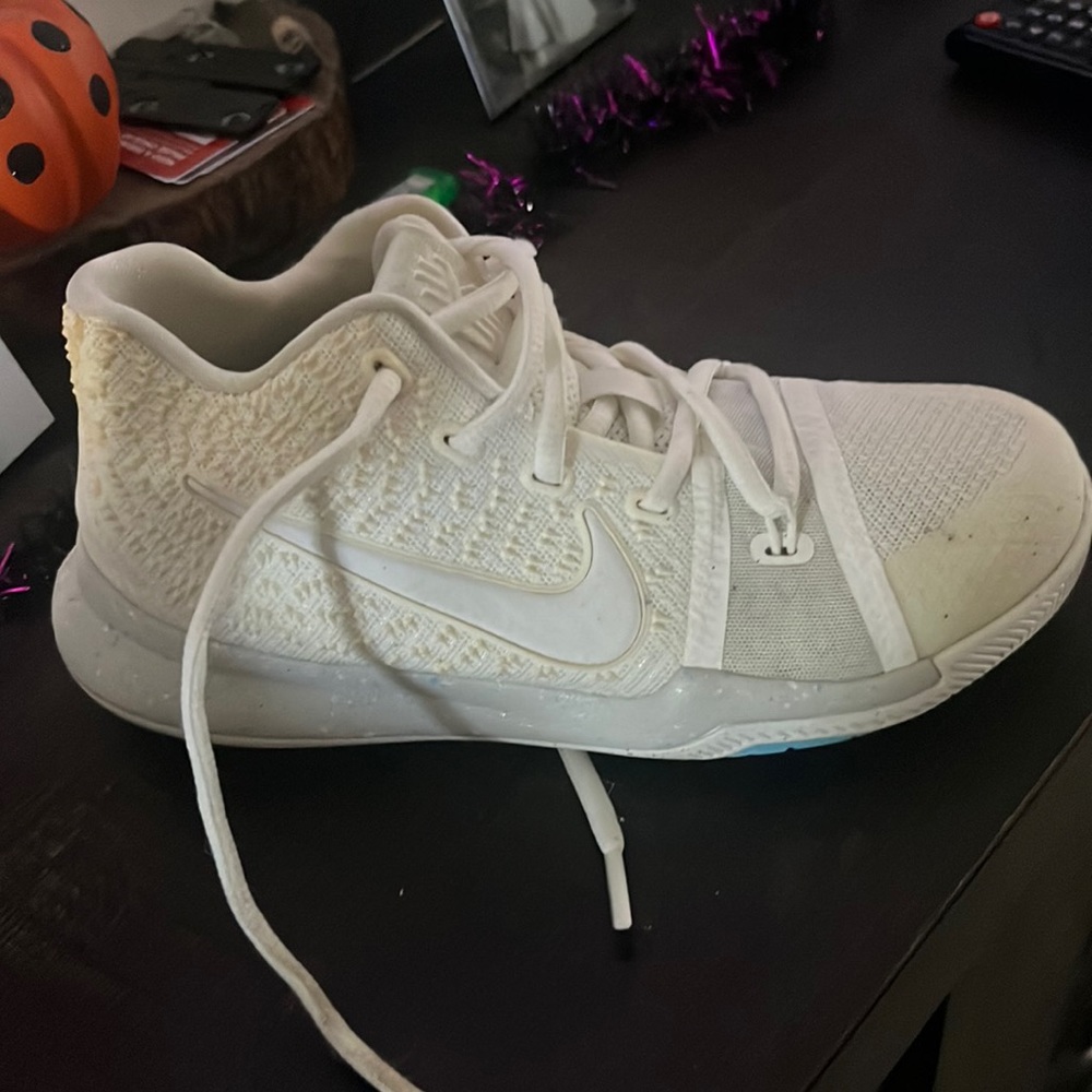 Nike girls sneakers